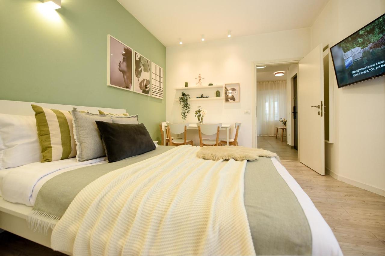 Spacious 1Br In The City Center - Amazing For Extended Stays Bucureşti Ngoại thất bức ảnh